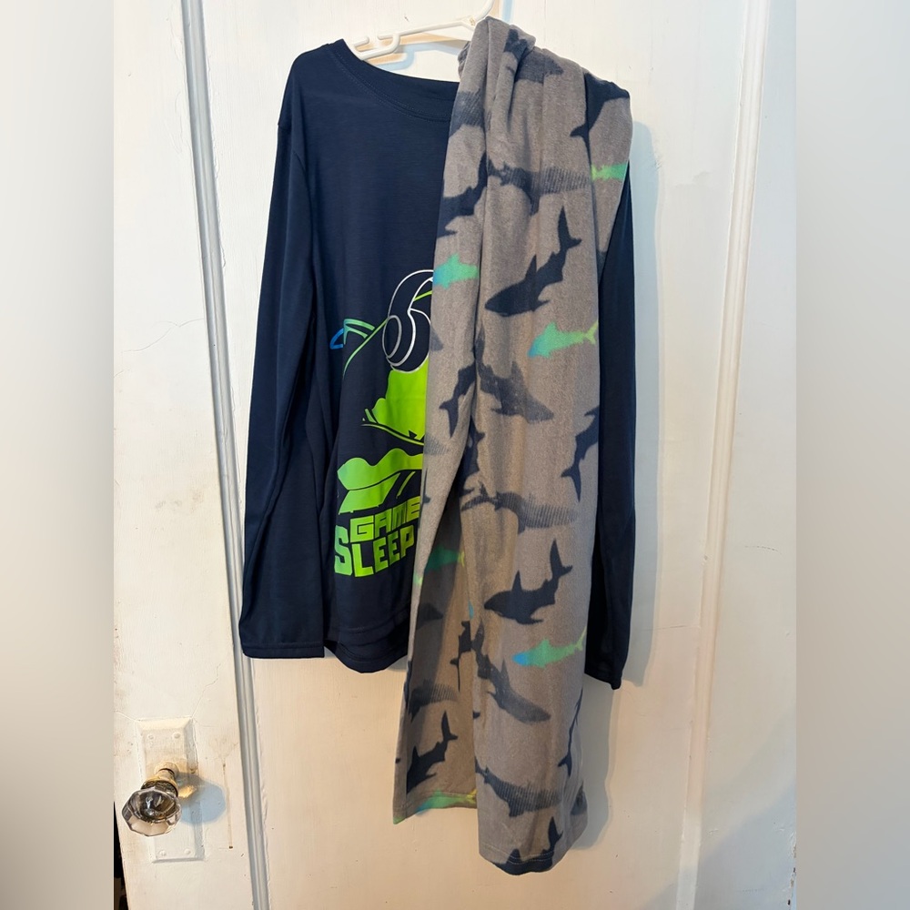 Wonder Nation Navy and Gray Kids Pajama Set